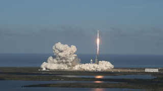 The FCC Just Gave SpaceX the Go-Ahead to Build a Space Internet